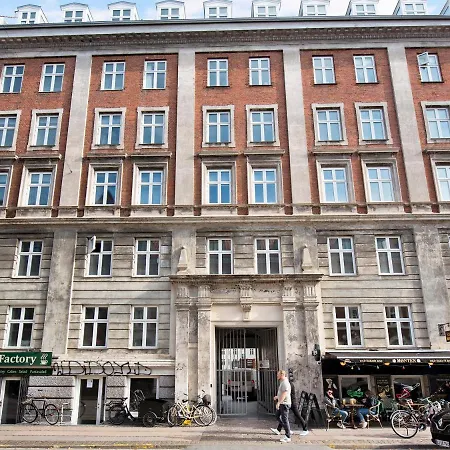 Sanders Stage - Charming Three-bedroom Near Nyhavn *