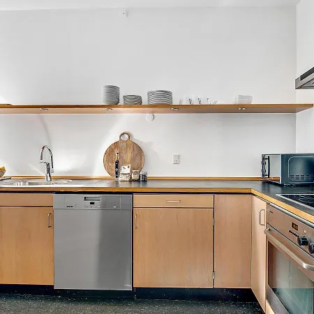 Апартаменты Sanders Stage - Charming Three-bedroom Near Nyhavn *